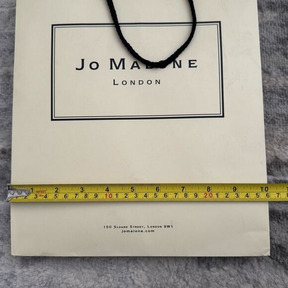 Jo Malone 8”x 8”Gift Box & Perper Bag Set - Picture 7 of 7